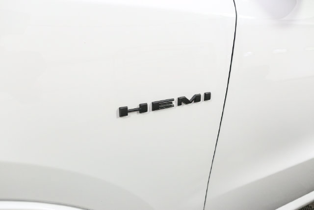 Used 2025 Dodge Durango R/T w/ Blacktop Package AWD/4WD image 7