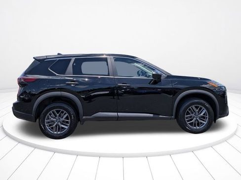 Used 2024 Nissan Rogue S FWD image 2