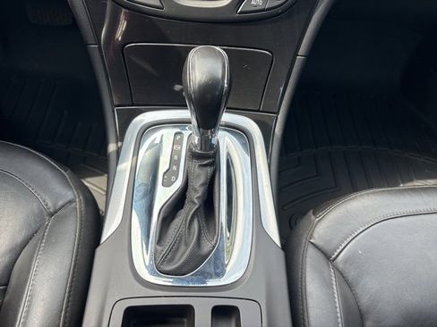 Used 2016 Buick Regal Premium image 29