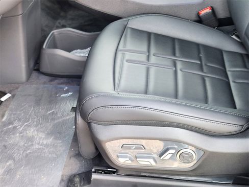 New 2026 Kia EV9 Land image 8