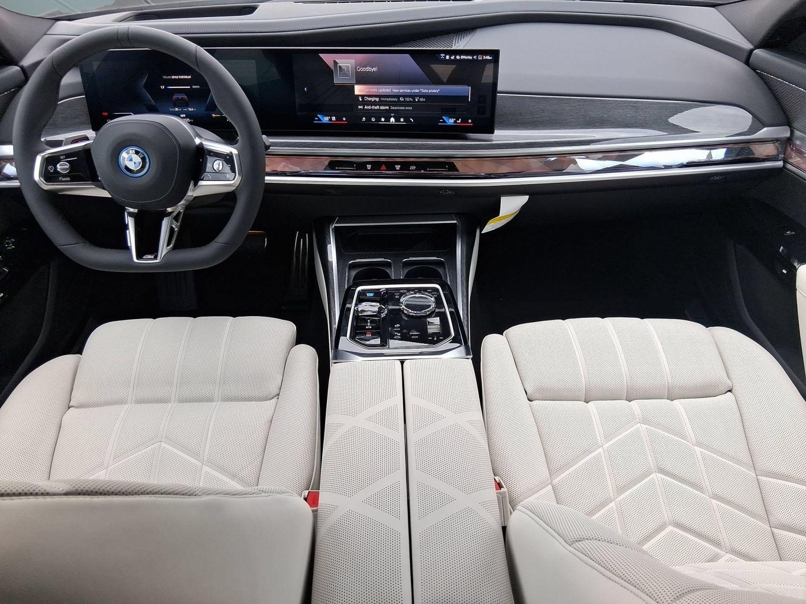 Used 2026 BMW i7 eDrive50 w/ M Sport Package RWD image 15