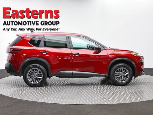 Used 2023 Nissan Rogue S AWD/4WD image 4