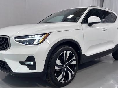 Used 2024 Volvo XC40 B5 Plus w/ Protection Package Premier
