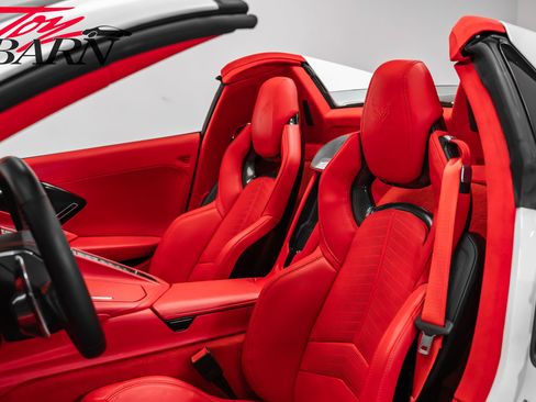 Used 2024 Chevrolet Corvette Stingray w/ Stealth Interior Trim Package image 31