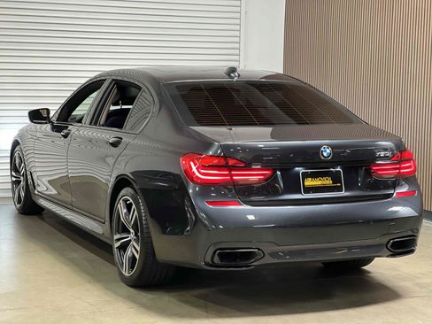 Used 2018 BMW 750i RWD image 4