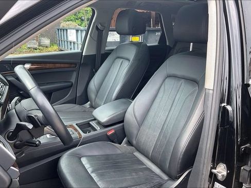 Used 2020 Audi Q5 2.0T Premium w/ Convenience Package AWD/4WD image 25