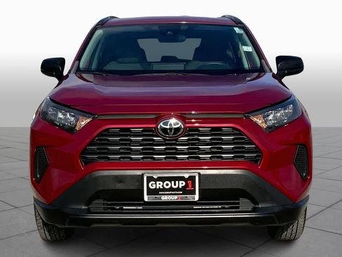 Used 2021 Toyota RAV4 LE image 4