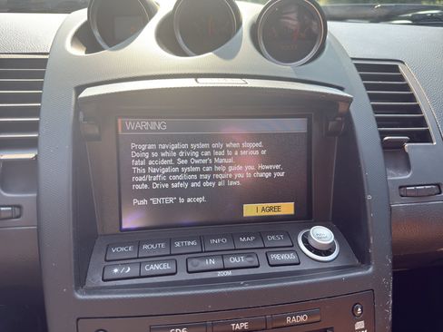 Used 2005 Nissan 350Z Touring RWD image 6