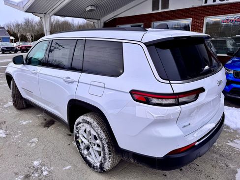 New 2026 Jeep Grand Cherokee L 4WD image 3