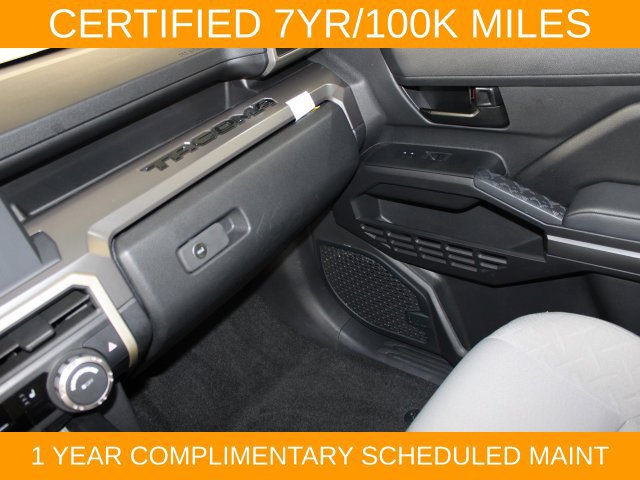 Used 2024 Toyota Tacoma SR5 AWD/4WD image 13