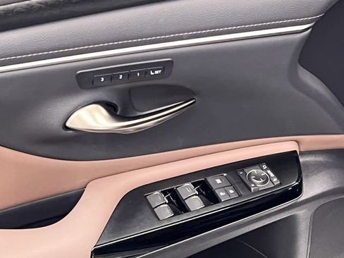 Certified 2023 Lexus ES 350 w/ Premium Package FWD image 10