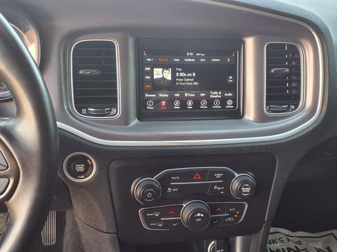 Used 2022 Dodge Charger SXT RWD image 8