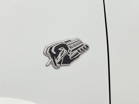 New 2026 RAM 1500 4x4 Crew Cab image 18