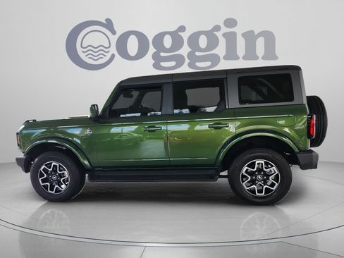 Certified 2025 Ford Bronco Outer Banks AWD/4WD image 2