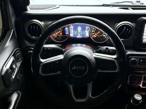 Used 2018 Jeep Wrangler Unlimited Sahara w/ Cold Weather Group AWD/4WD image 12