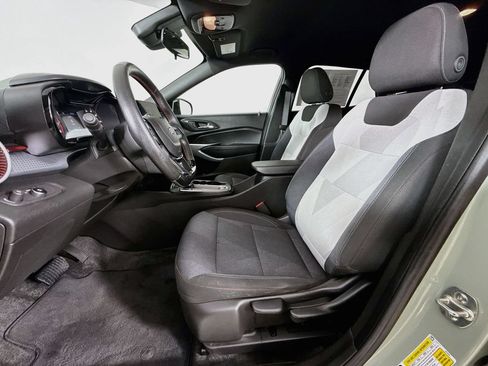 Used 2024 Chevrolet Trax RS w/ Driver Confidence Package FWD image 23