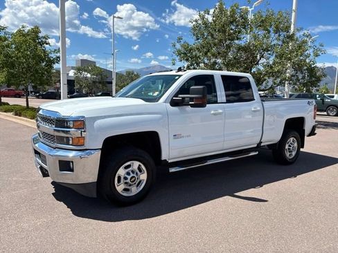 Used 2019 Chevrolet Silverado 2500 LT w/ LT Convenience Package AWD/4WD image 3