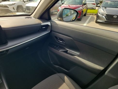 Used 2025 Nissan Kicks S FWD image 14