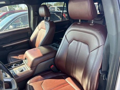 Used 2024 Ford Expedition Max Limited AWD/4WD image 8