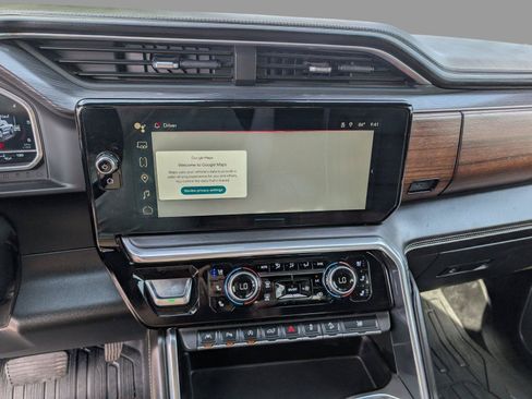 Used 2023 GMC Sierra 1500 Denali Ultimate AWD/4WD image 18