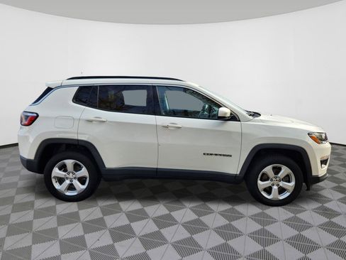 Used 2019 Jeep Compass Latitude w/ Popular Equipment Group image 6