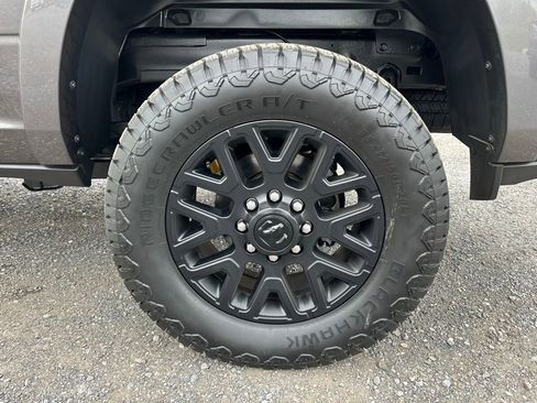 Used 2025 RAM 2500 Limited AWD/4WD image 15