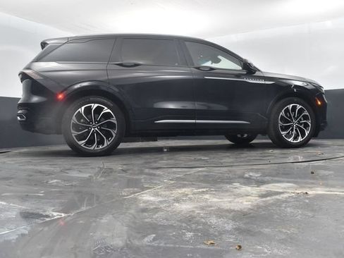 Used 2024 Lincoln Nautilus Reserve AWD/4WD image 45