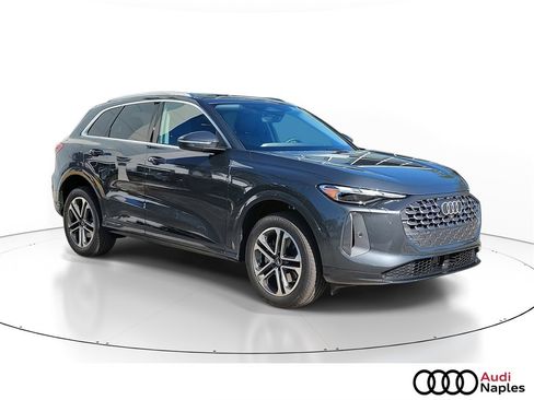 Certified 2025 Audi Q5 Premium w/ Convenience Package image 1