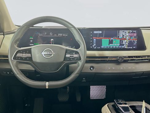 Used 2023 Nissan Ariya FWD image 18