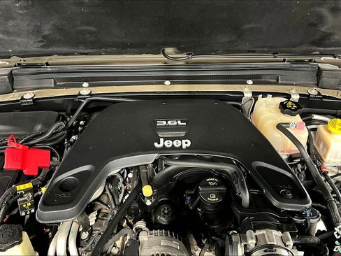 Used 2020 Jeep Gladiator Rubicon image 40