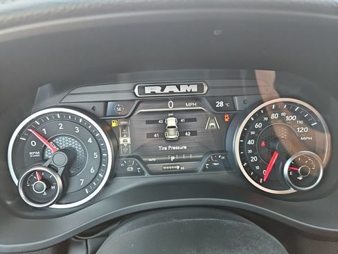 New 2026 RAM 1500 Laramie AWD/4WD image 34