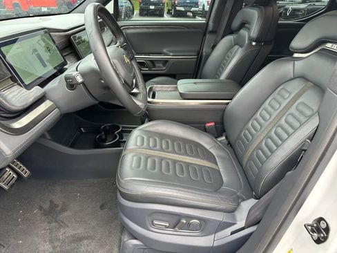 Used 2022 Rivian R1T Launch Edition image 15