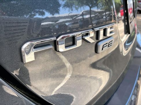 Used 2020 Kia Forte Sedan FWD image 10