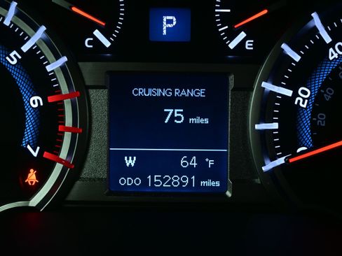 Used 2018 Toyota 4Runner TRD Off-Road AWD/4WD image 23