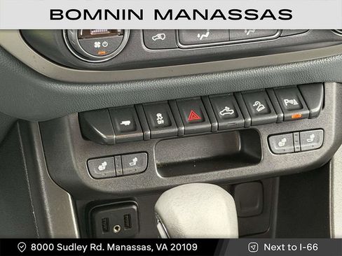 Used 2022 Chevrolet Colorado Z71 image 11