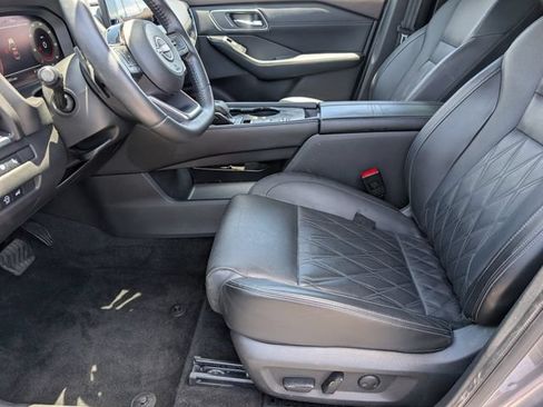 Used 2023 Nissan Rogue Platinum w/ Platinum Premium Package FWD image 15