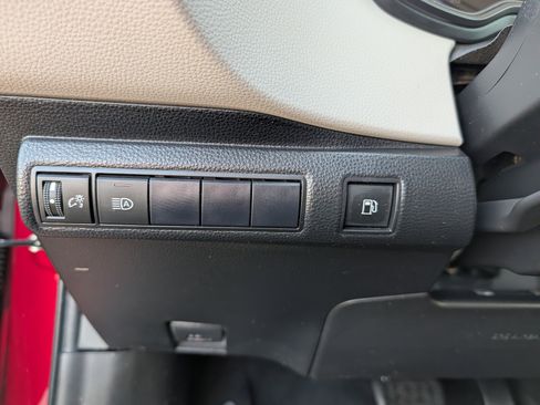 Used 2022 Toyota Corolla LE image 24