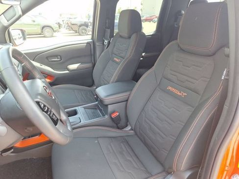 Used 2026 Nissan Frontier Pro-X w/ Pro-X Convenience Package RWD image 9