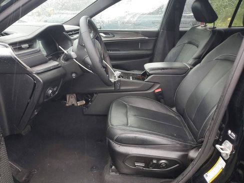 Used 2023 Jeep Grand Cherokee Overland AWD/4WD image 5