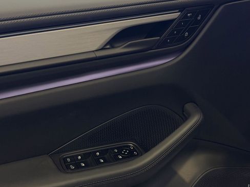 New 2026 Porsche Macan 4S Electric image 14