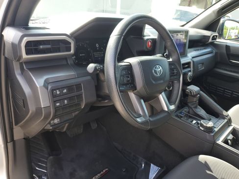 Certified 2024 Toyota Tacoma TRD Off-Road AWD/4WD image 18