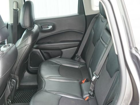 Used 2019 Jeep Compass Latitude AWD/4WD image 27