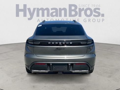 Used 2024 Porsche Macan 4 Electric w/ Premium Package AWD/4WD image 4