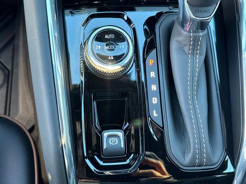 New 2026 GMC Canyon AT4 image 32