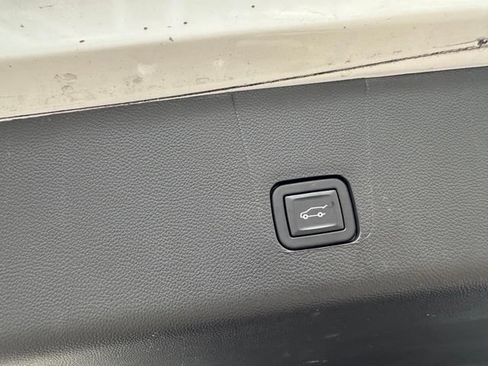 Used 2023 Chevrolet Traverse RS w/ LPO, Floor Liner Package AWD/4WD image 32