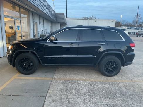 Used 2019 Jeep Grand Cherokee Limited image 1