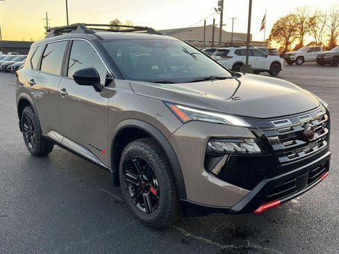 New 2026 Nissan Rogue SV image 3