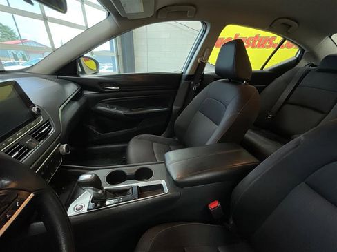 Used 2019 Nissan Altima 2.5 S FWD image 12