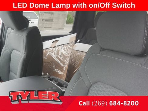 New 2026 RAM 1500 4x4 Crew Cab image 41