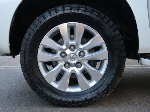 Used 2016 Toyota Sequoia Platinum image 29